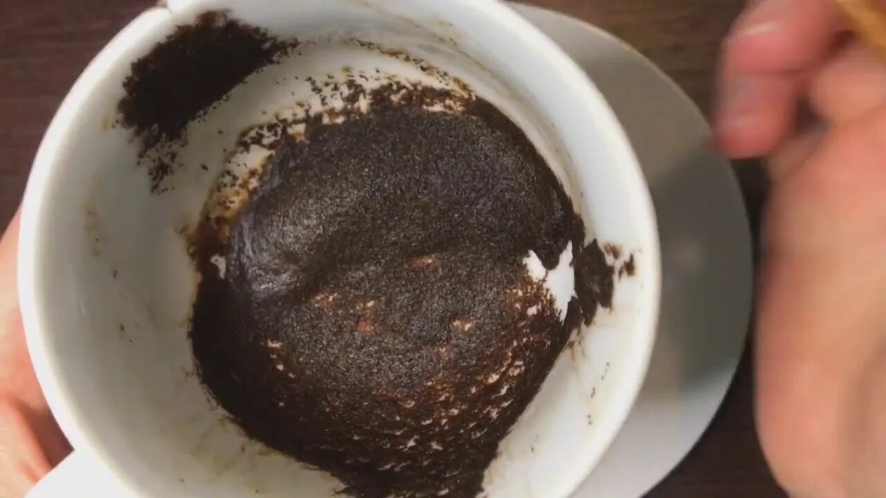 Кофейная гуща карта. Жираф на кофейной гуще. 3 на кофейной гуще. пептическая язва кофейная гуща. кофейная гуща в канализации.