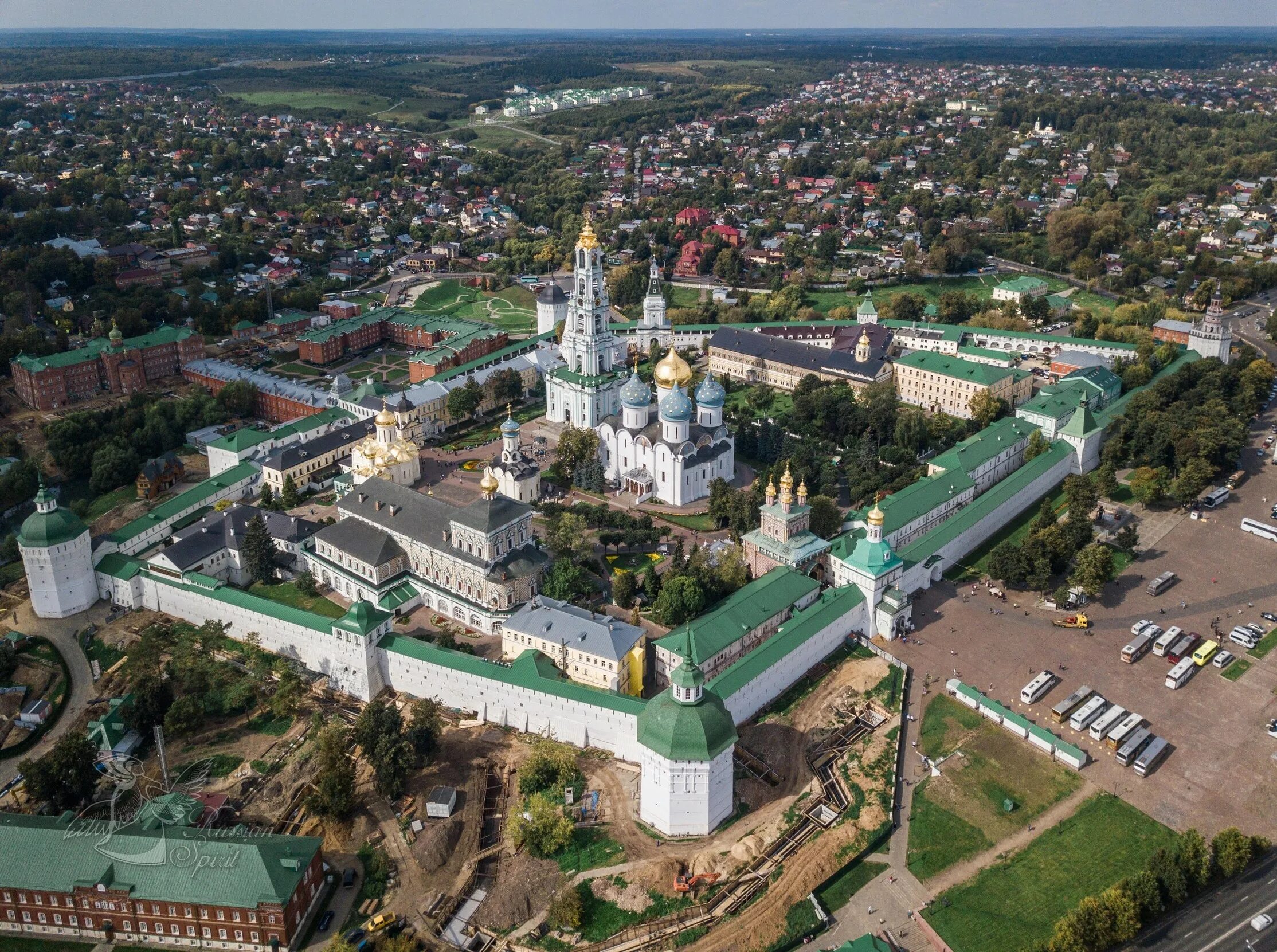 Лавра Сергиев Посад. Троице-Сергиева Лавра с высоты птичьего полета. Город Сергиев Посад Троице Сергиева Лавра. Троице-Сергиева Лавра сверху.