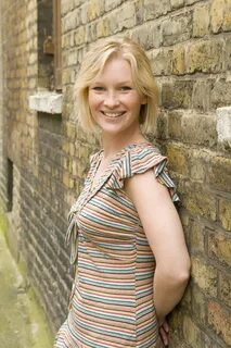 Image of Joanna Page.