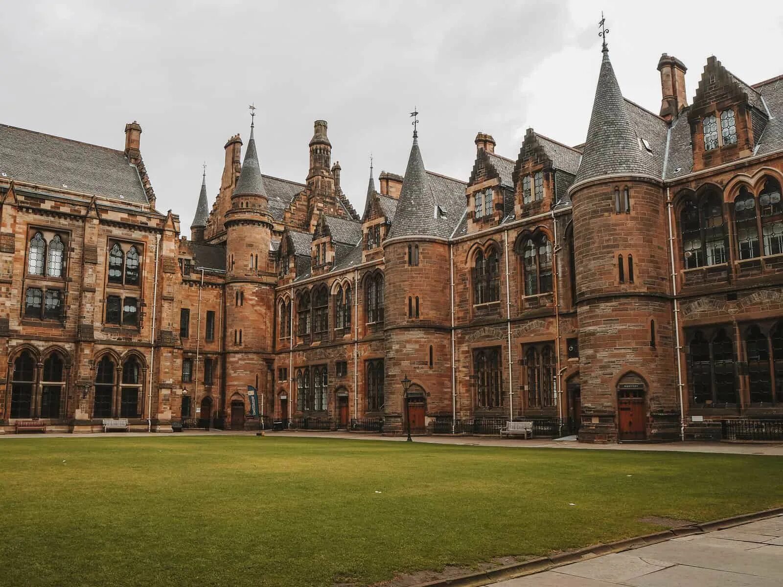 Сити-оф-оксфорд университет внутри. Университет крайст чёрч в оксфорде. Harry university. Оксфорд эстетика университет. Столовая гарри поттера в оксфорде.