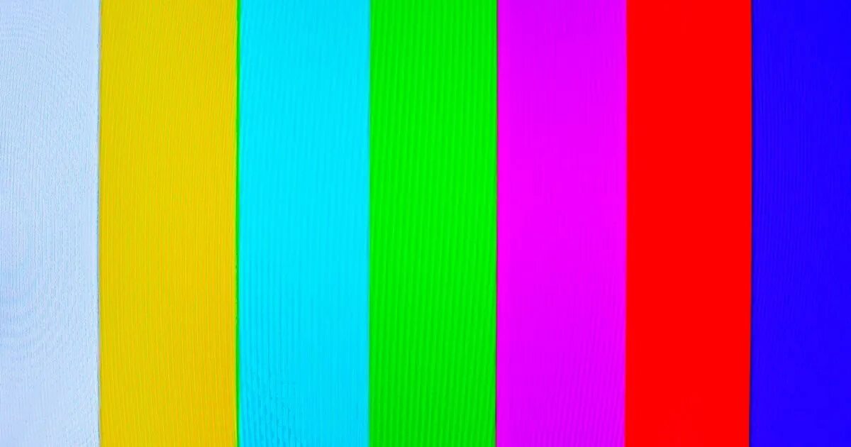 Телевизор ошибка видео. Цветные полосы. Экран с цветными полосками. Разноцветные полосы на телевизоре. Разноцветные полоски.