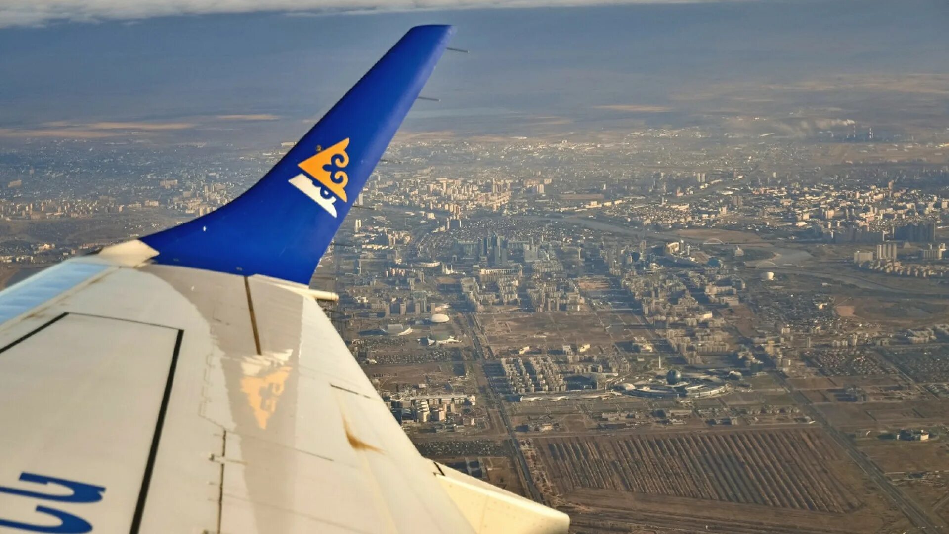 Эйр г. Вид из самолета. Казахстан вид с самолета. Шымкент самолет. Самолет Air Astana в полете.