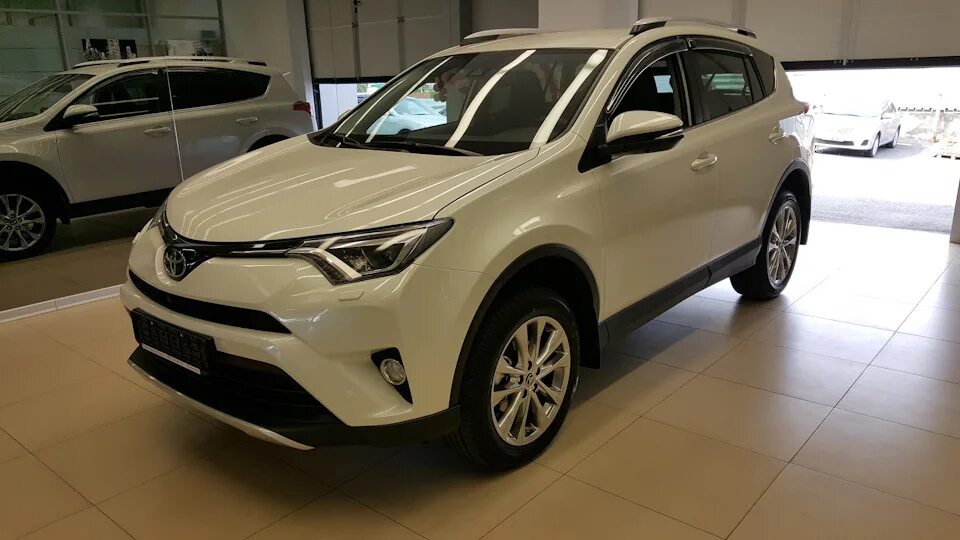 Toyota rav4 hybrid. Японская тойота рав 4. Тойота рав 4 2017. Тойота рав 4 2016. Рав 4 из китая отзывы.