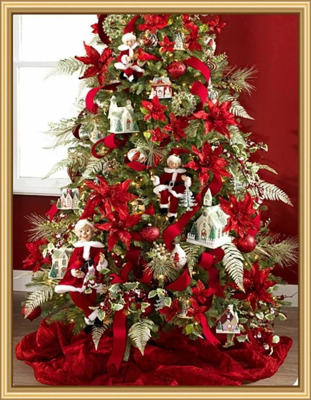 Как украсить цветы на новый год. Как украсить цветы на новый год. Пуансеттия рождественская елка. Новогодняя елка украшенная цветами. Новогоднее украшение "ёлка".