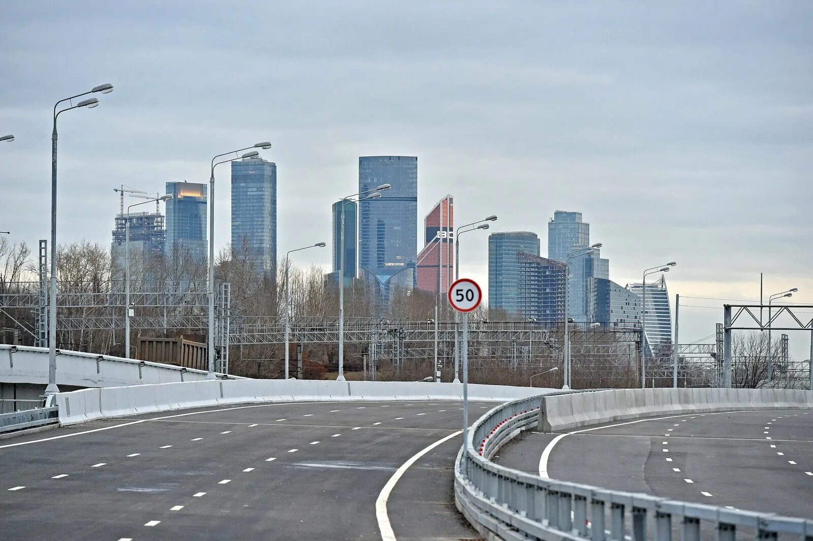 Московские дороги сегодня. Проспект Генерала Дорохова. Северный дублёр проспекта Москва Сити. Проспект Генерала Дорохова Москва. Проспект Генерала Дорохова Южный дублер Кутузовского проспекта.