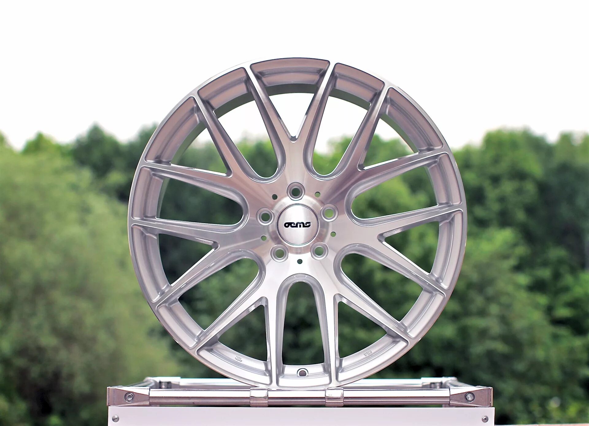 Диск от частных лиц. Oems 111 r17. oems 111 диски r17. oems 111 8.5jx19 5x112 et35. oems 111 r19 5x112 8.5 et 35.