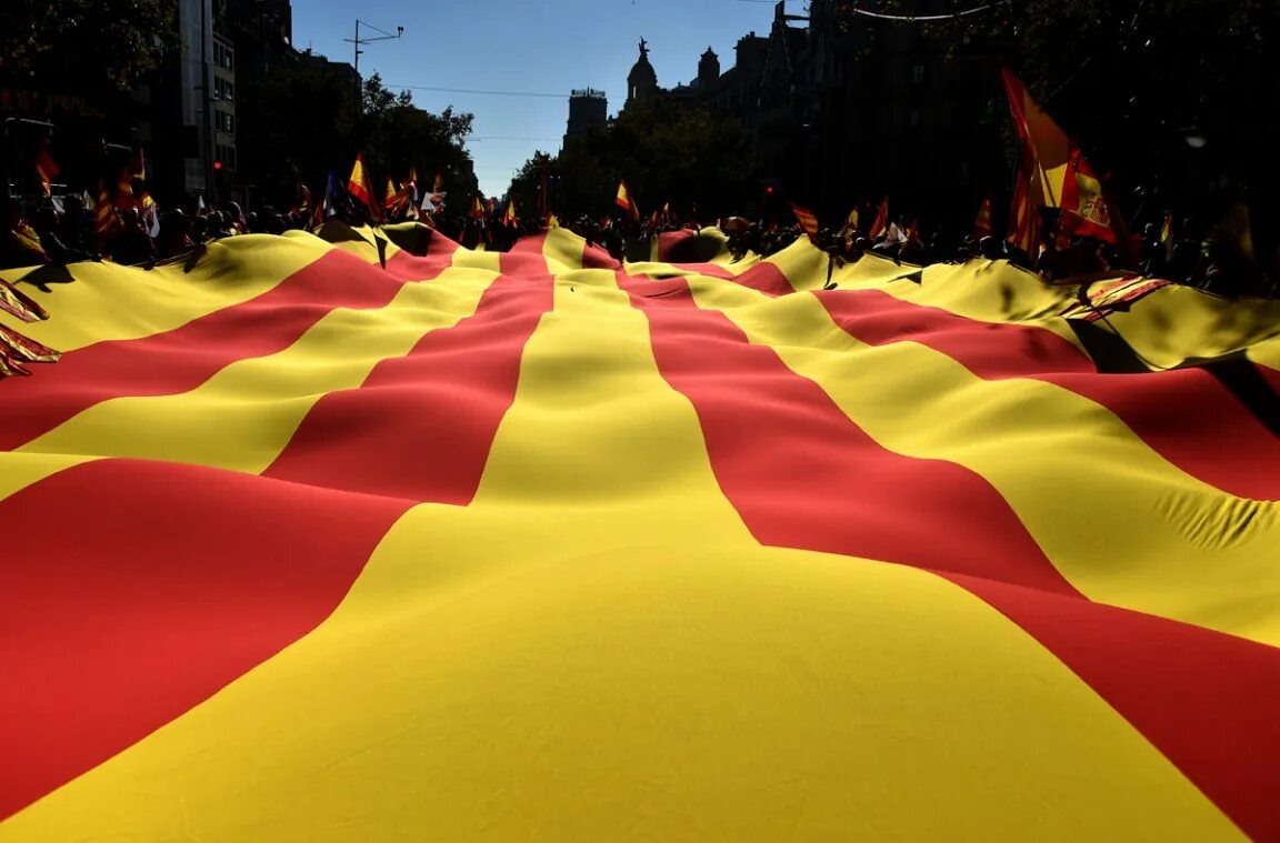 Красивые флаги. Цвета испании. Флаг испании. Цвета испании. Флаг испании.