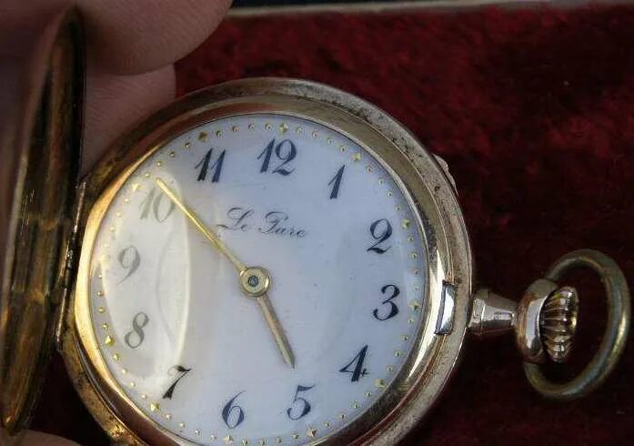 Часы Чайка карманные женские. Старинные золотые часы женские. Часы карманные золотые Антикварные. Карманные золотые часы старинные.