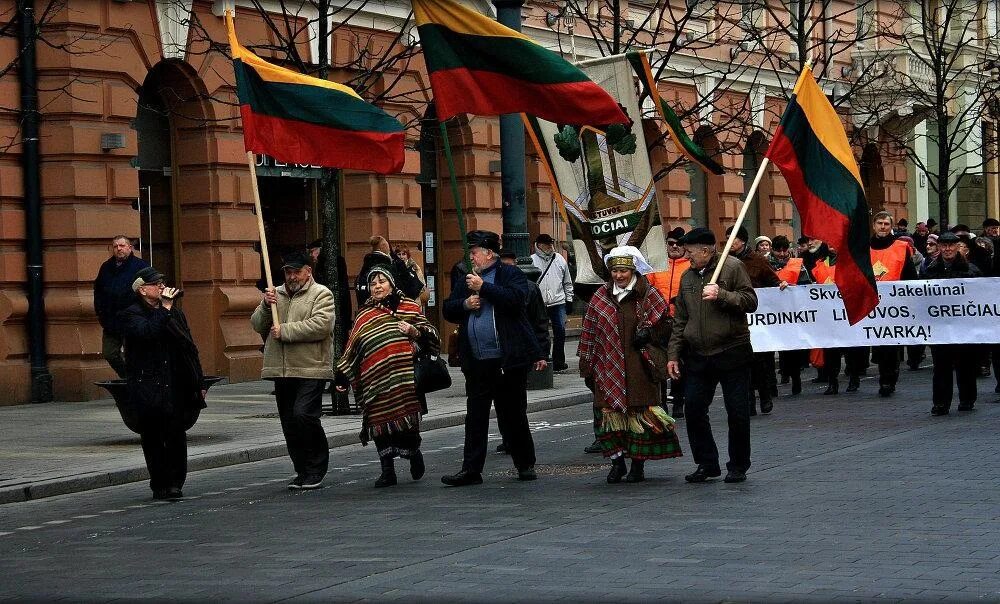 Литва население 2024. Правительство Литвы. Пенсионеры Литва. Литва люди. Литовские пенсионеры.