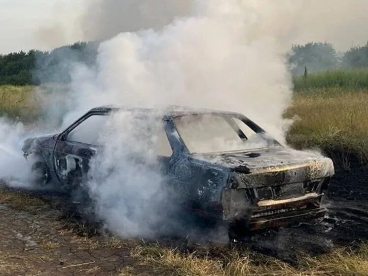 Аварии на школьной вчера. Происшествие сгорела машина. Происшествие сгорела машина. Происшествие сгорела машина. Происшествие сгорела машина.