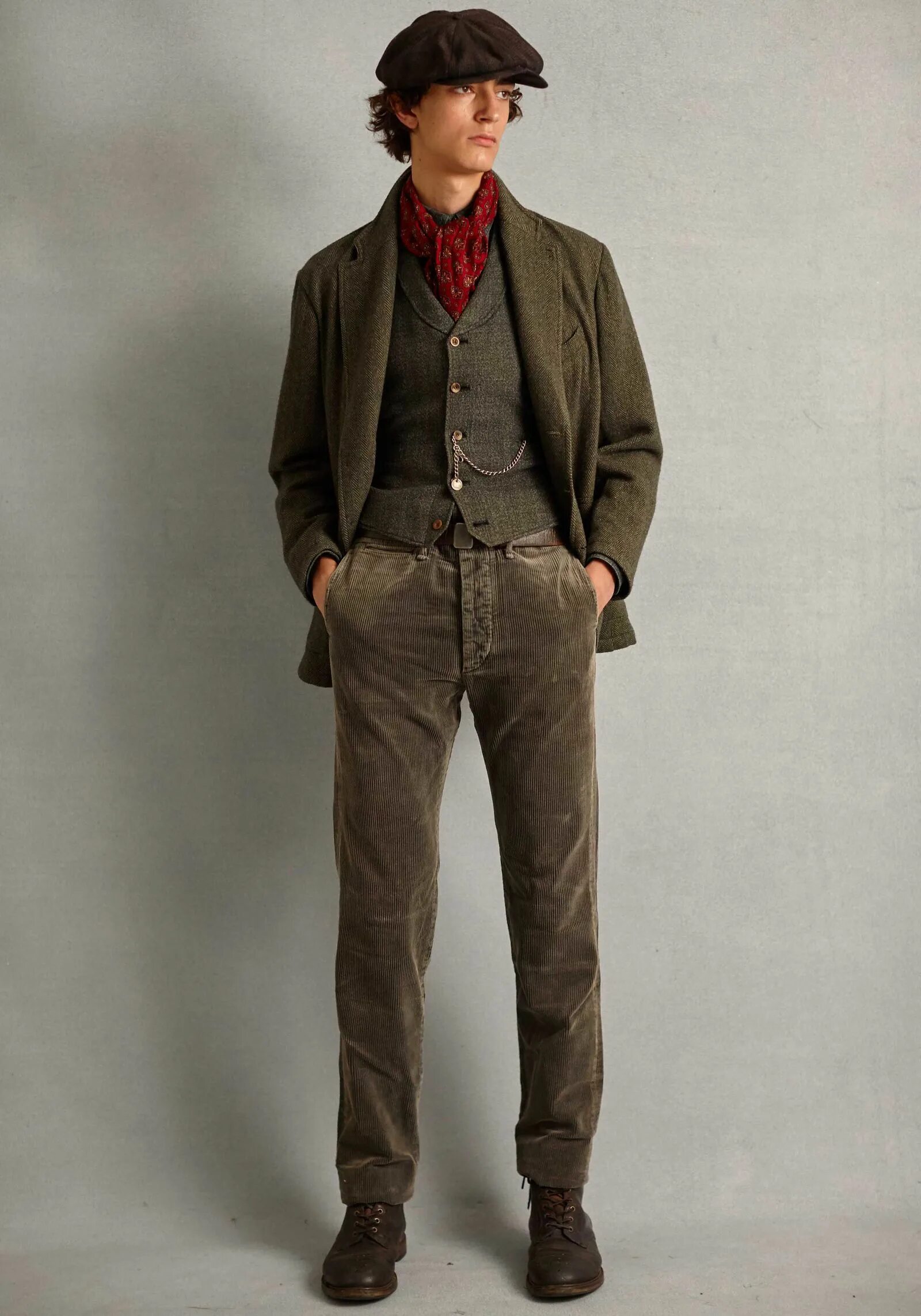 Старый мужской костюм. Ретро одежда для мужчин. Винтажная одежда для мужчин. Старомодный стиль одежды. Мужская одежда в винтажном стиле.