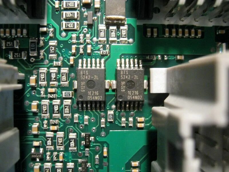 Чипсет северный мост. Блок микросхем. Блоки с микросхемами m81700fp. Январь 7. Схема блока srs.