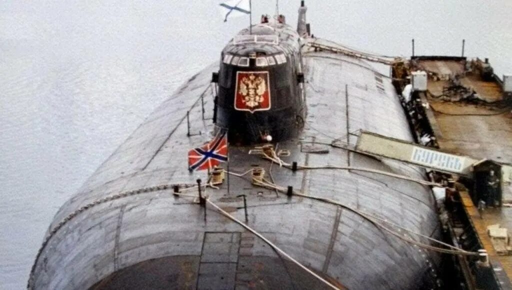 Катастрофа апл курск. Подводная лодка к-141 «курск». курск 141 атомная подводная лодка. гибель атомной подводной лодки к-141 &quot;курск&quot;. гибель экипажа атомной подводной лодки к-141 «курск»..