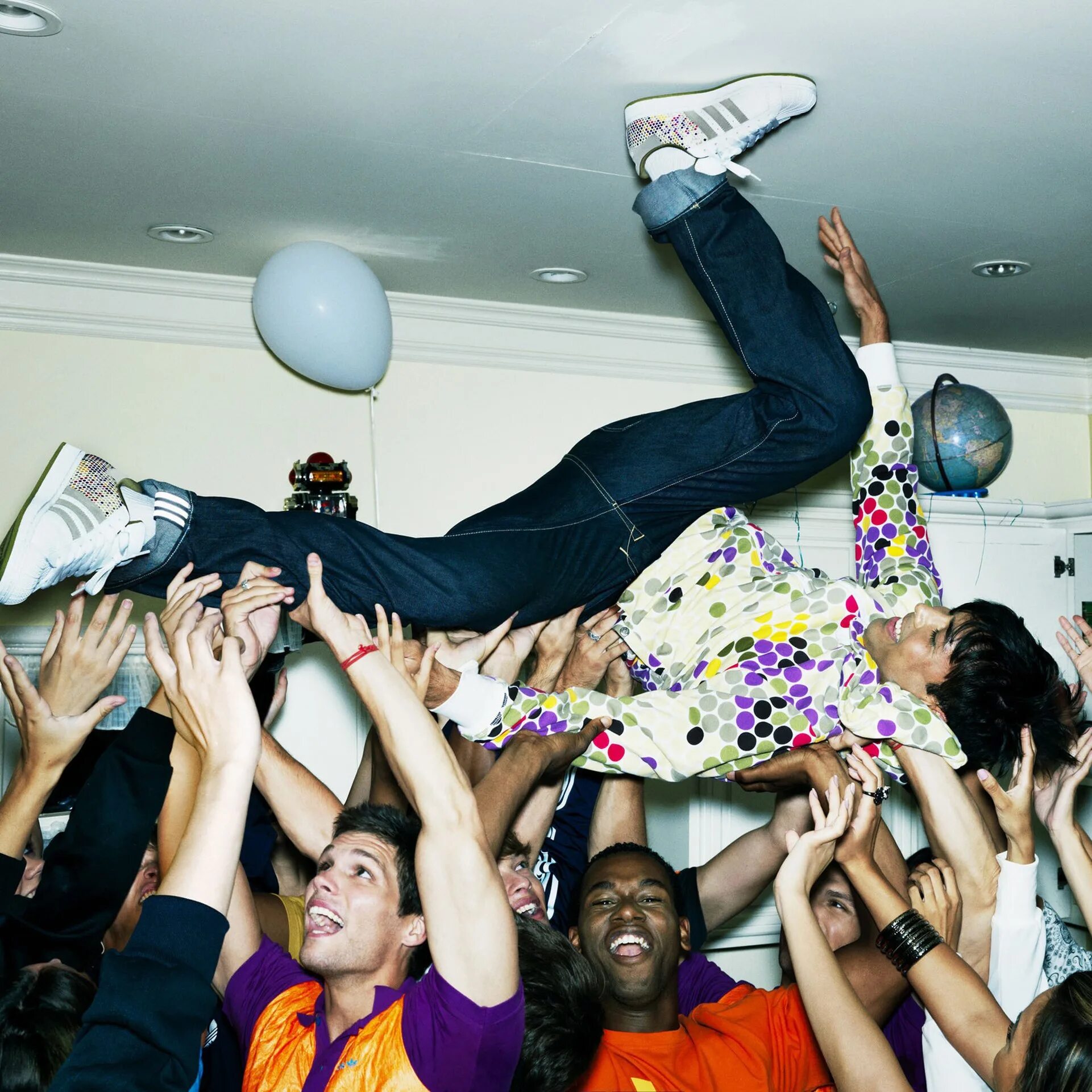 Party had go. Party had go. Детский день рождения. Веселье вечеринка. Вечеринка в клубе.