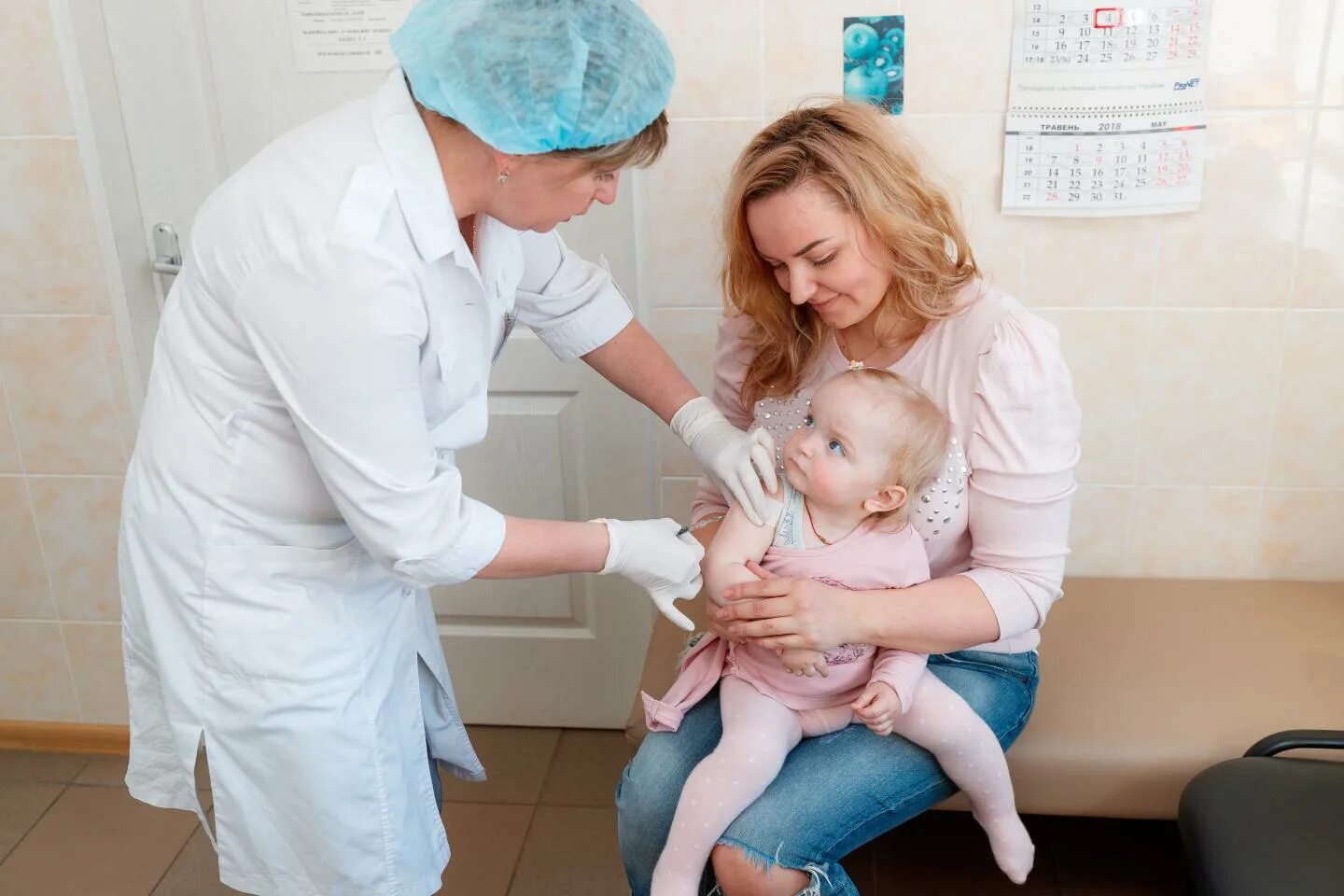 Где можно платно сделать прививку от кори. Иммунизация детей. вакцинация от краснухи детям. вакцинация кори у детей. иммунизация против кори.