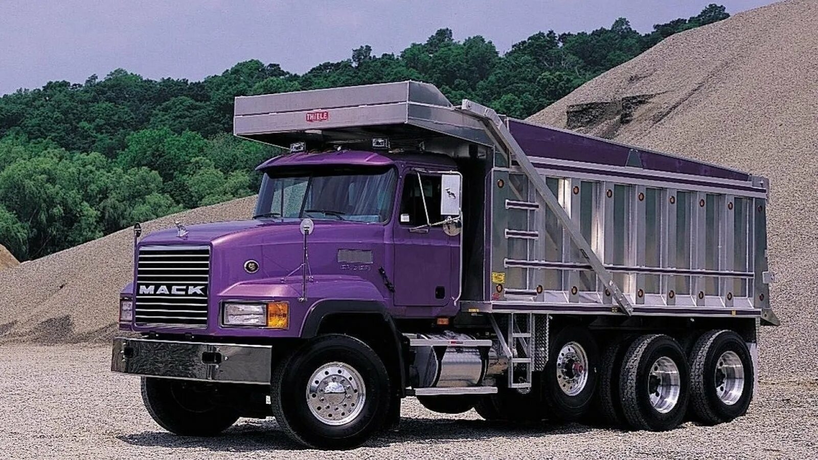 Самосвал Mack. Американский карьерный самосвал Mack. Truck Mack 1988. Dumptruck Mack Rd.