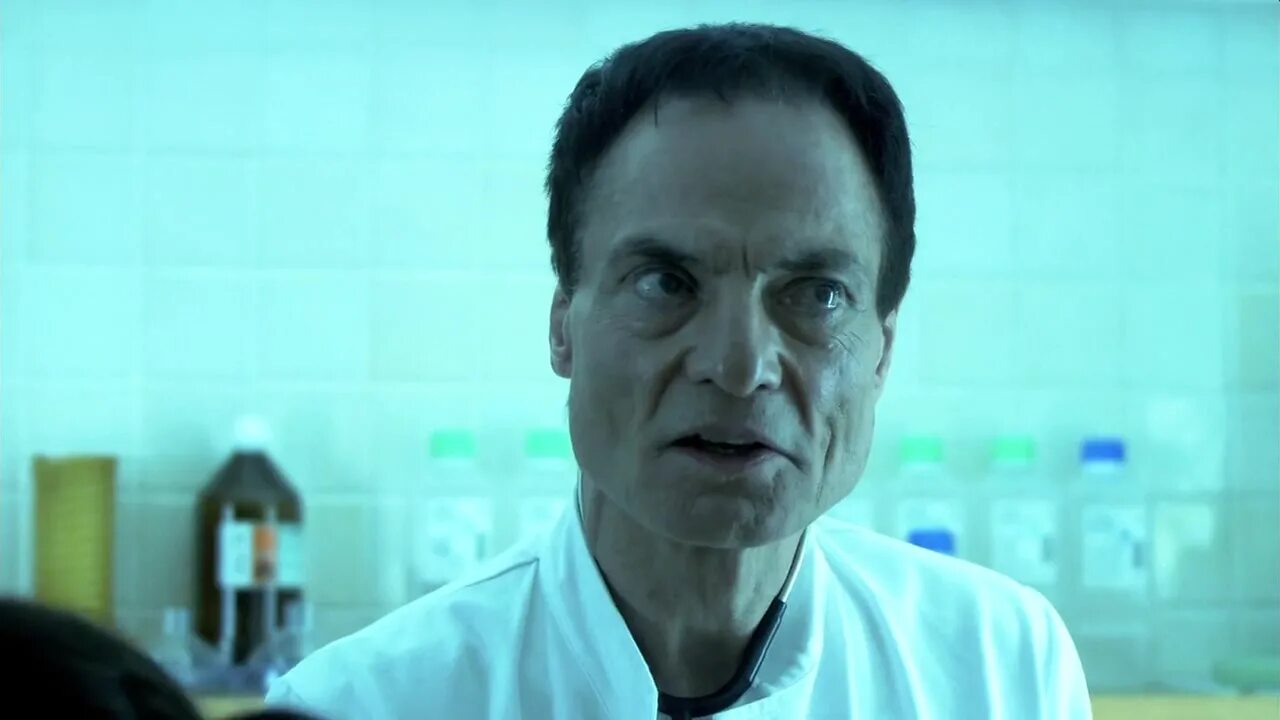 человеческая многоножка доктор. человеческая многоножка 1 доктор хейтер. доктор многоножка. дитер лазер. человеческая многоножка доктор.