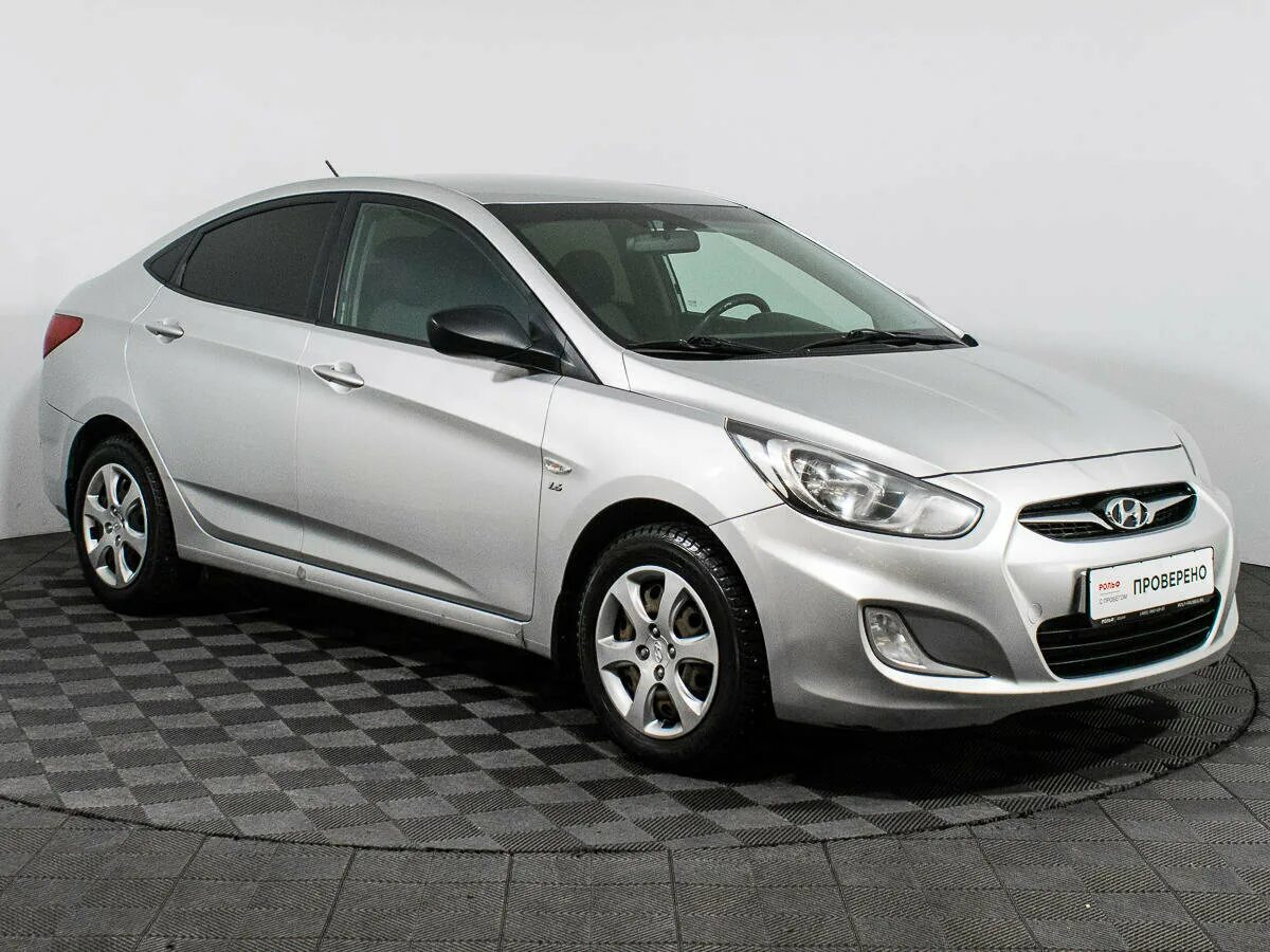 Солярис первого поколения. Hyundai Solaris 2010. Hyundai Solaris 2010 седан. Hyundai Solaris i 2012. Хендай Солярис 2014 седан.