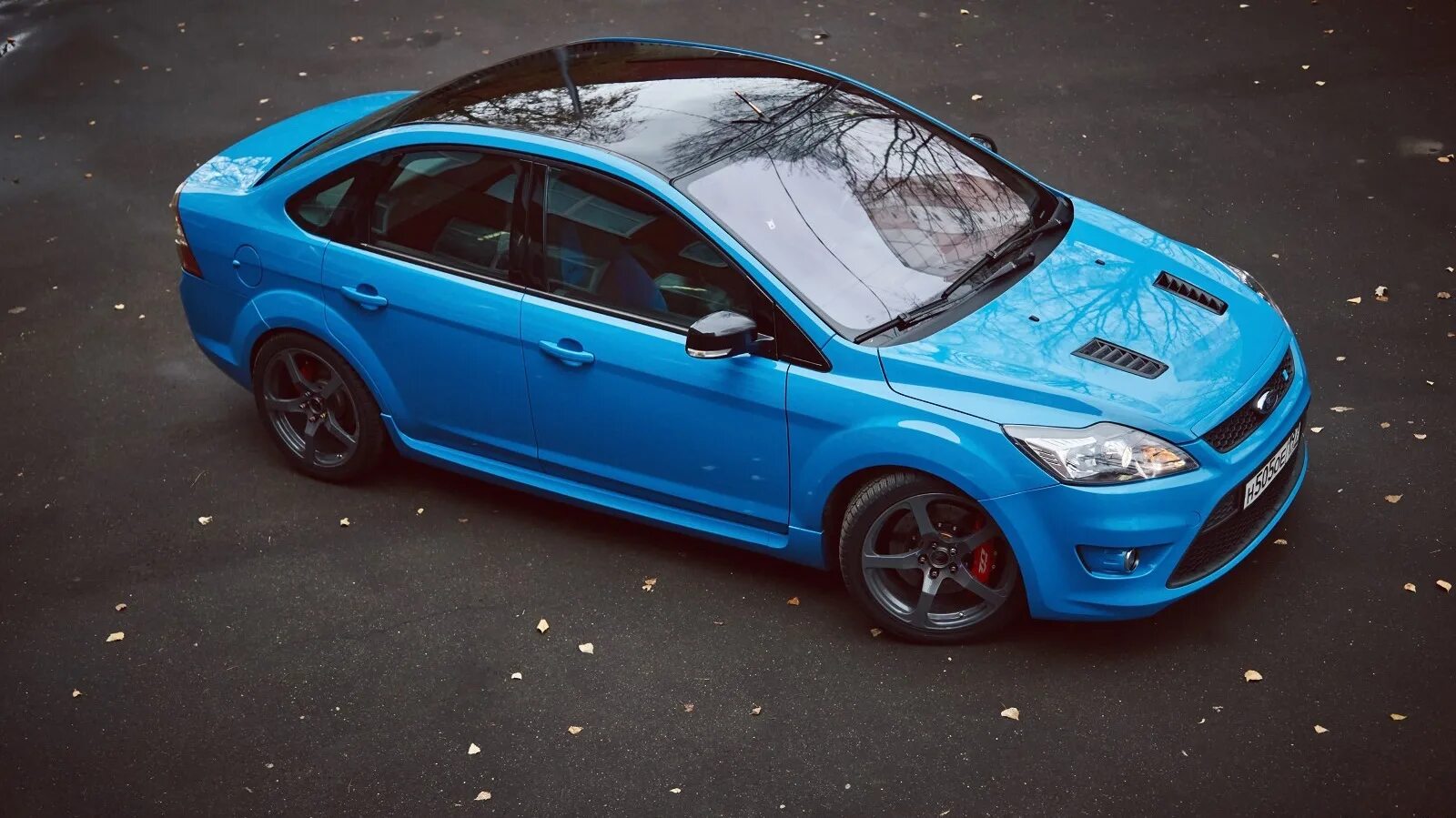 Форд фокус хлопок. Ford Focus 2 RS дорестайлинг. Ford Focus 2 RS седан. Ford Focus 2 Tune. Ford Focus 3 RS sedan.