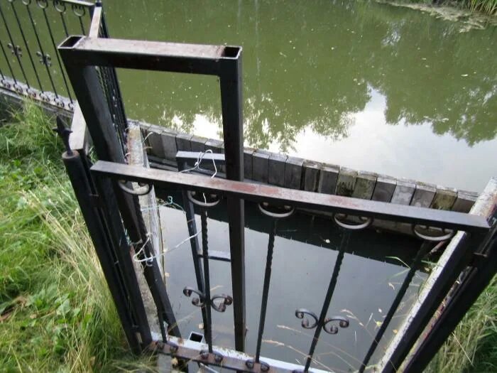 двухниточный шлюз. контрфорсная плотина гидротехнические сооружения. шлюз плотина летнереченский. сделать шлюз. сделать шлюз.