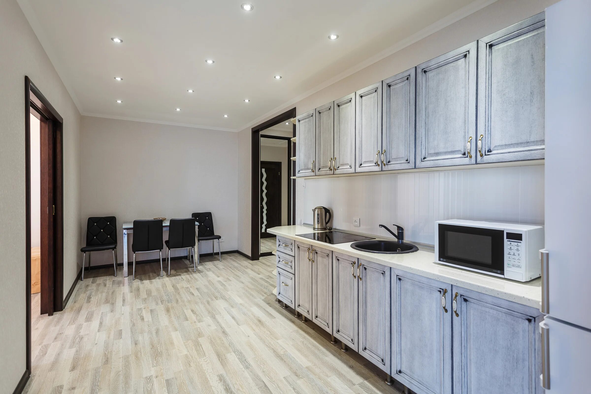 Апартаменты аквамарин севастополь. Аквамарин акваделюкс севастополь. Апартаменты на сенявина севастополь. Апартаменты горный севастополь. Севастополь сенявина улица 5.