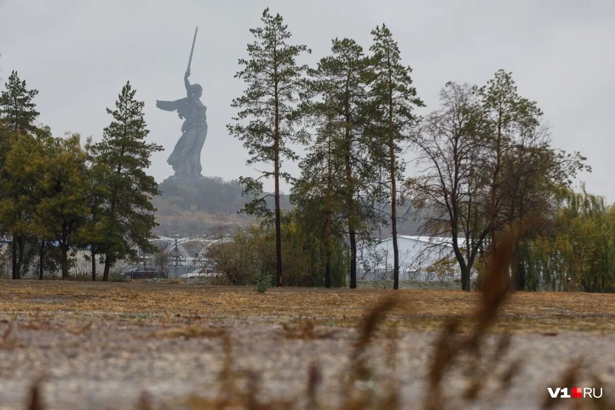 Волгоградская область ветер. Ветер Волгоградской области. Погода в октябре в Волгограде.