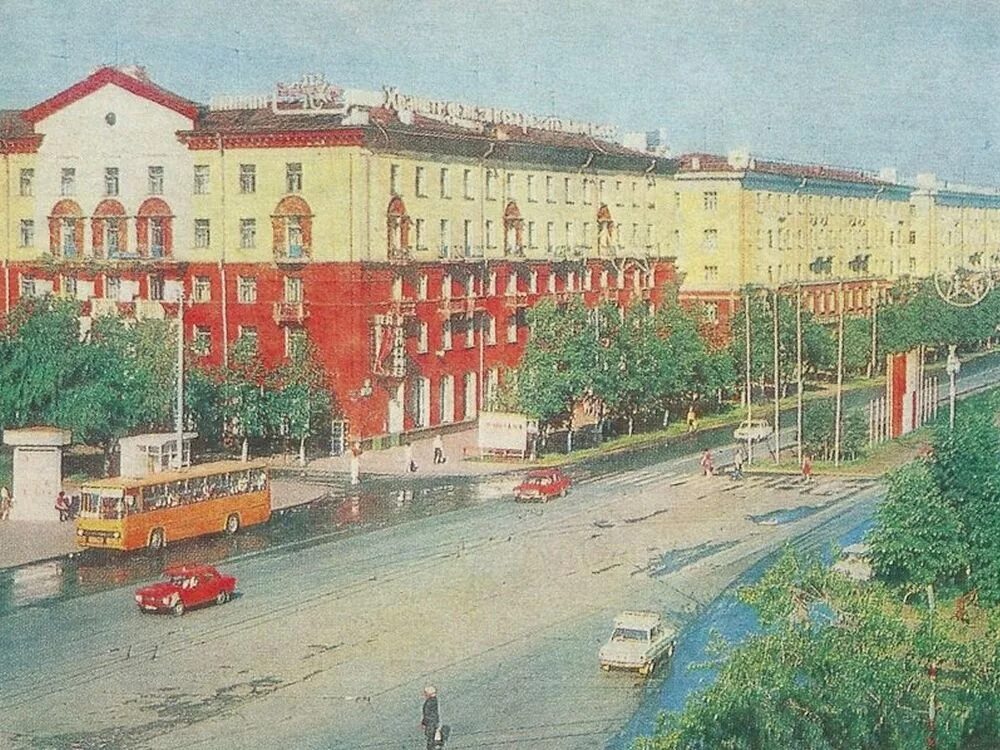 в каком году построили кемерово. старый кузнецкий мост кемерово. старый мост кемерово 1970. старый кемеровский цирк. кемерово в 80 годах.