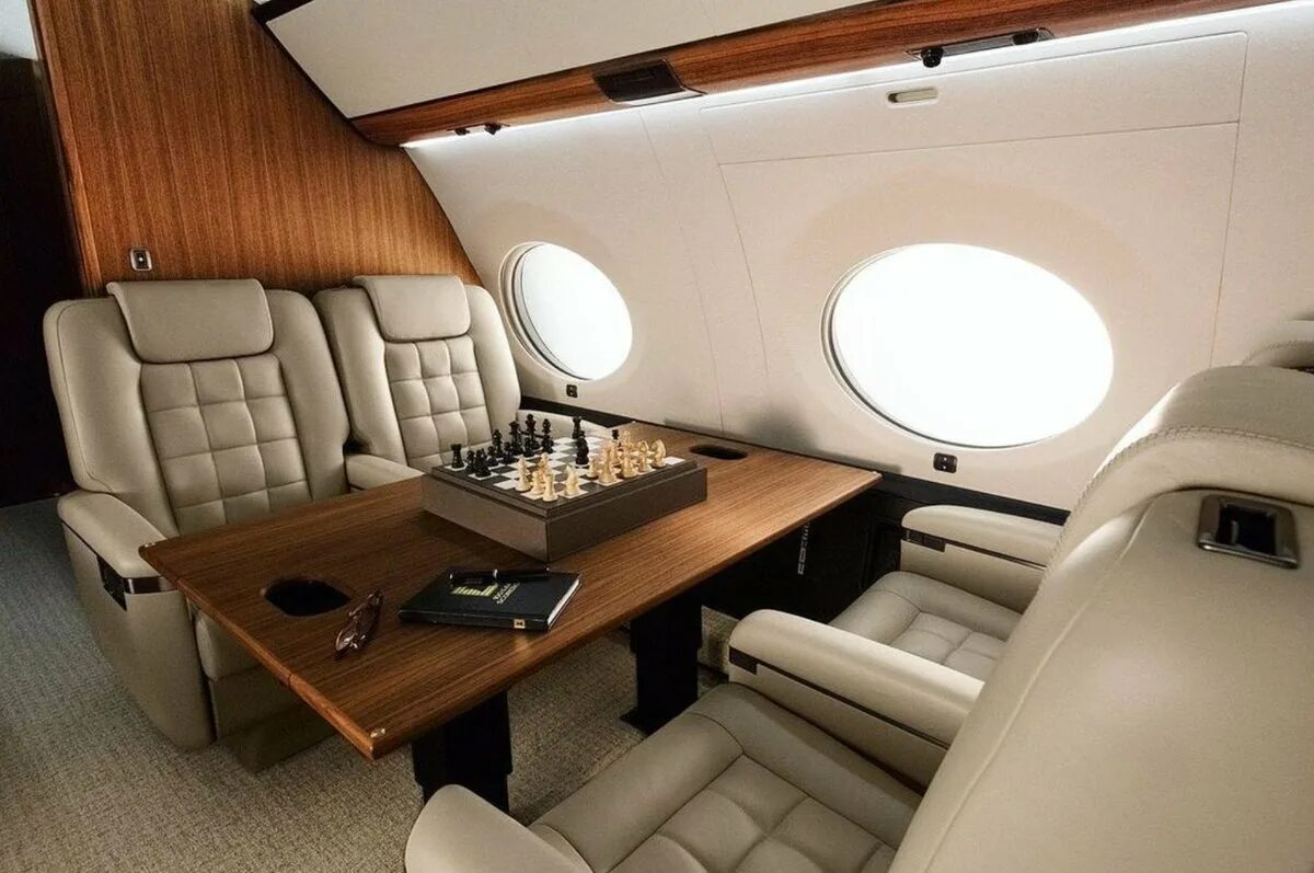 Полет на частном самолете. Golfstream самолеты g650. Гольфстрим g650er. Самолет Gulfstream g650 салон. Частный самолет Гольфстрим g650.