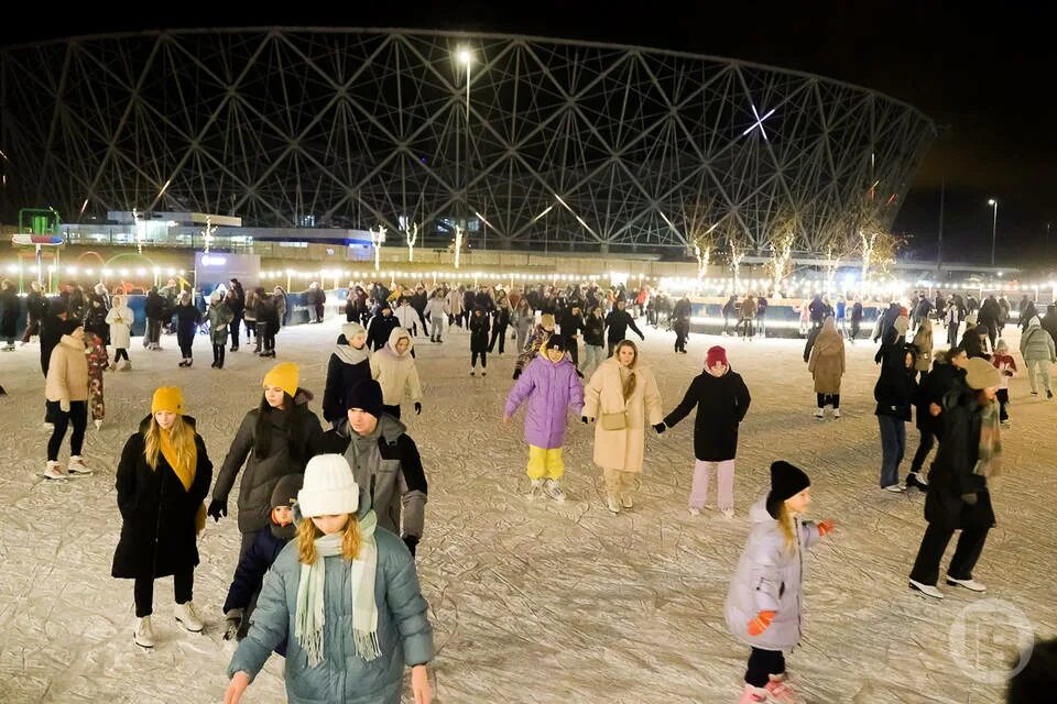Цпкио волгоград 2024. Парк цпкио каток. Каток цпкио спб. Центральный парк каток 2024. Парк раздолье каток.