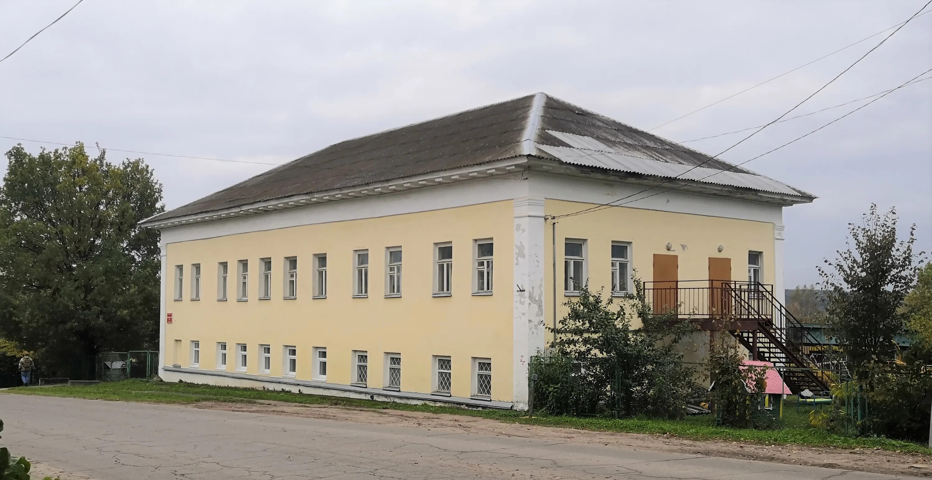 Файл:Данилов, ул. Петербургская, дом 25.jpg - Путеводитель Викигид Wikivoyage