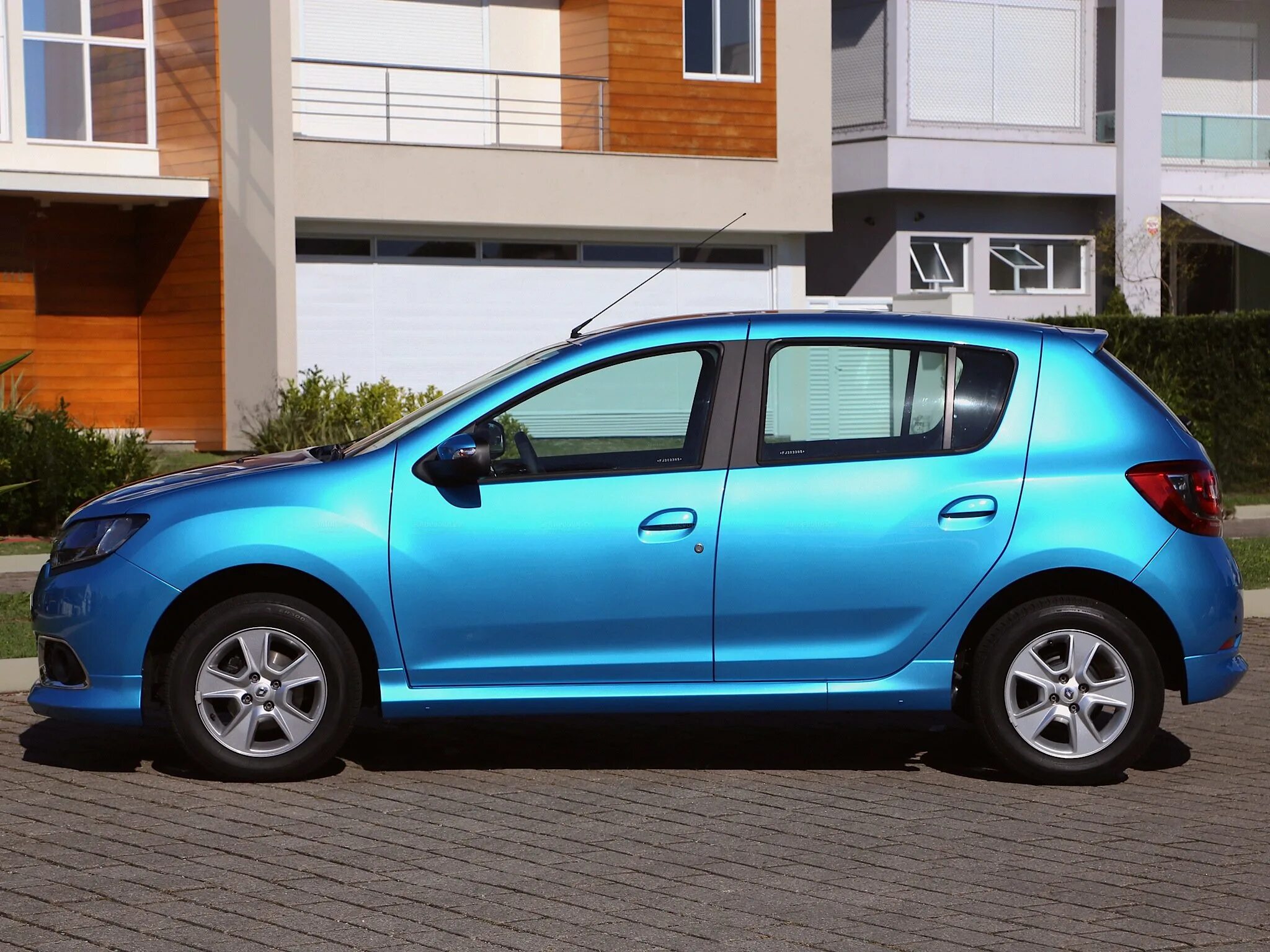 Renault sandero хэтчбек. рено логан хэтчбек. рено логан хэтчбек. рено сандеро 2018. сандеро хэтчбек.