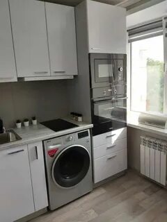 Кухня с холодильником и стиральной машиной
