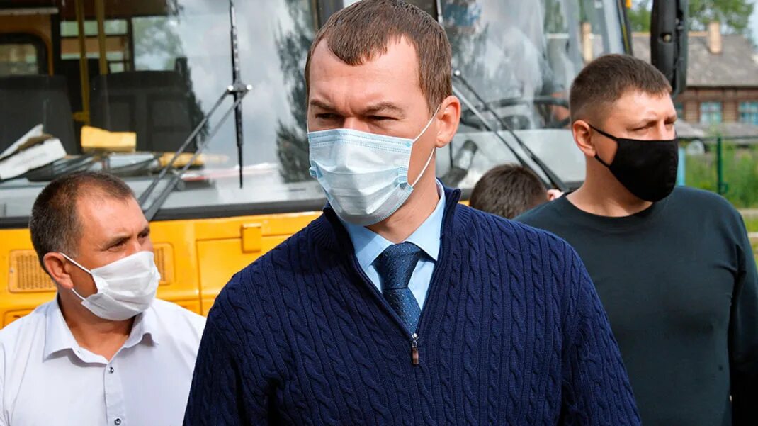 в хабаровском крае проверяют охранников. работа охранники хабаровском крае. день образования лрр. работа охранники хабаровском крае. пост охраны в здании.