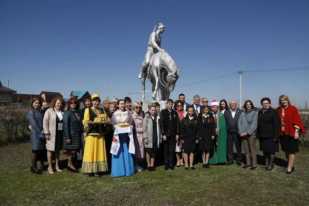 Жители оренбуржья. Черноречье Оренбургский район. Село Черноречье Оренбургская область Оренбургский район. Село Архангеловка Оренбургского района Оренбургской области. Черноречье Оренбургский район население.