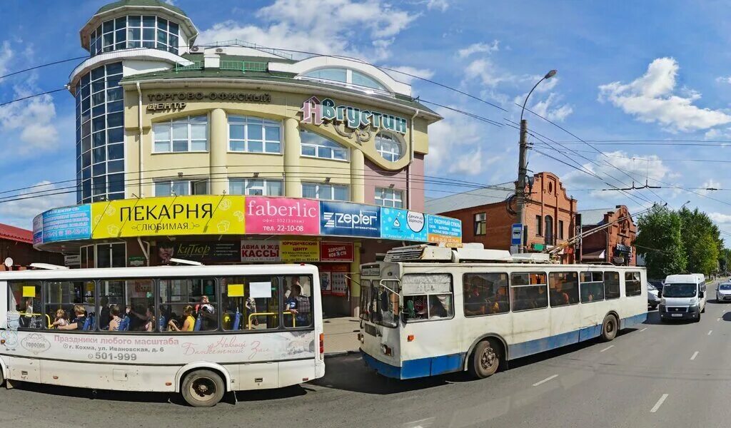 Площадь революции автобусы. Пл революции 4 нижний новгород. Площадь революции автобусы. Остановка площадь революции красноярск. Площадь революции липецк остановка.