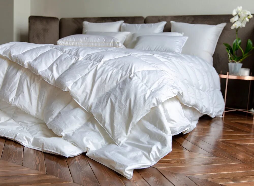 German grass одеяло. Edelweiss одеяло пуховое. Толстое одеяло granspdream 180х200. Красивое одеяло.