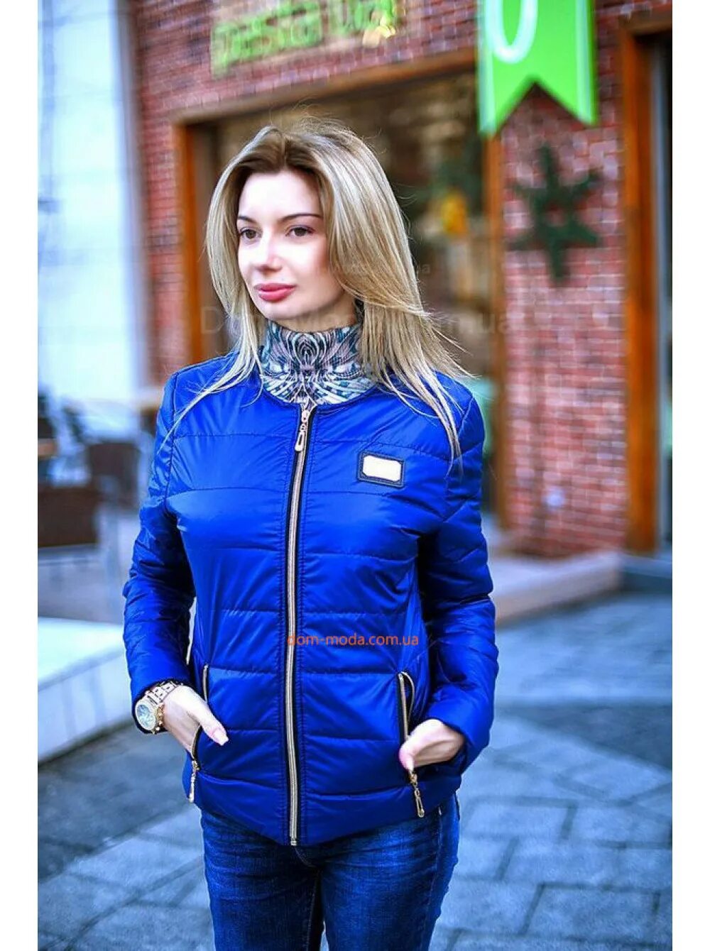 Пуховик одри 2023. Куртка весенняя женская. Курка женская демисизон. Фотосессия в куртке. Куртки межсезонные женские.