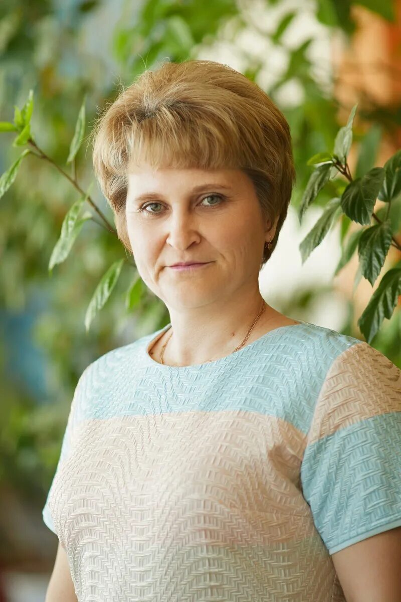 Ольга Антошина. Антошина Ольга Валентиновна Десногорск. Школа 4 Десногорск. Директор 4 школы Десногорск