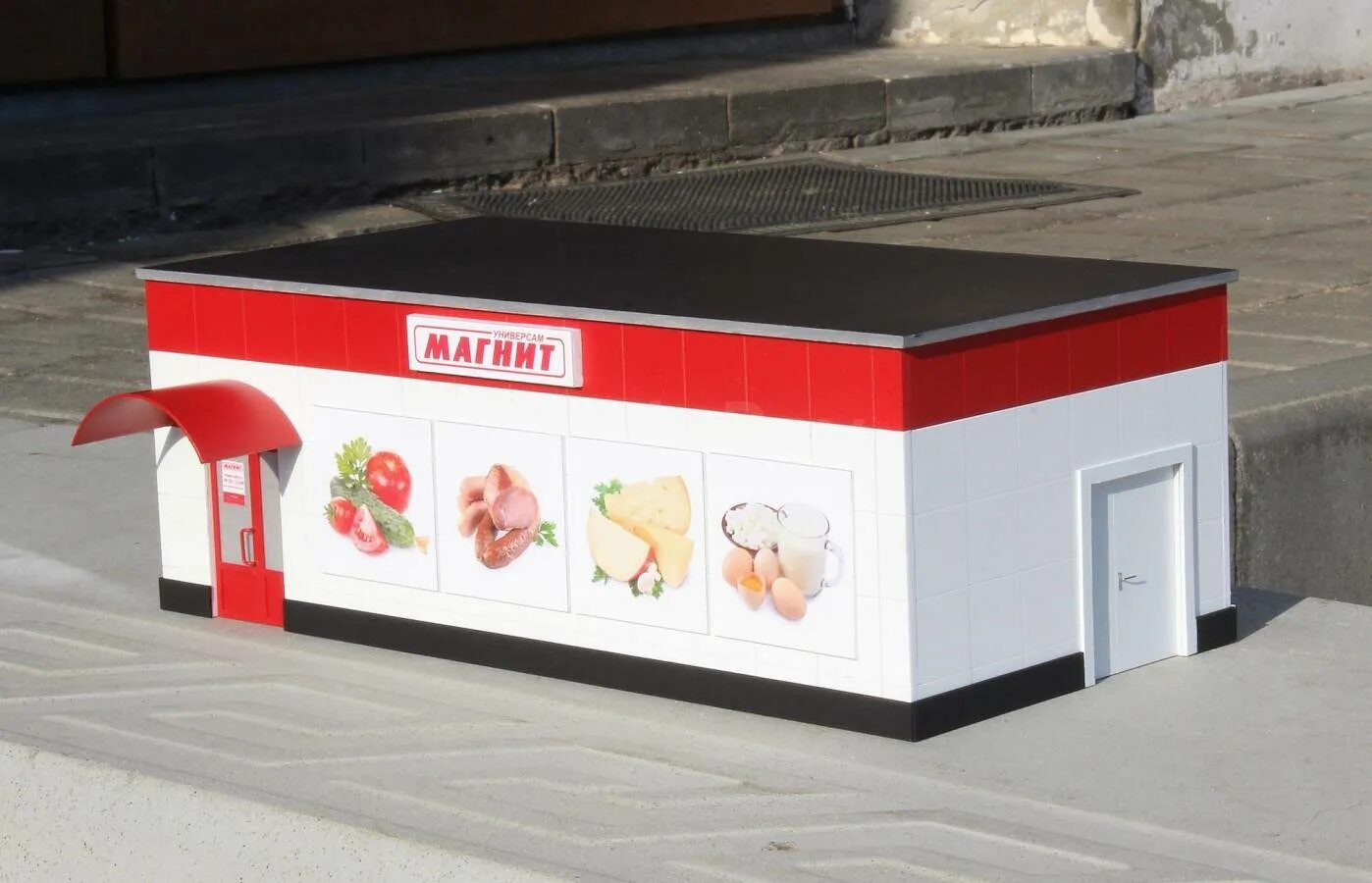 Полка в магазине макет. Макет магазина пятерочка. Игрушечная еда для детского сада. Магазин муляжей. Магазин муляжей.