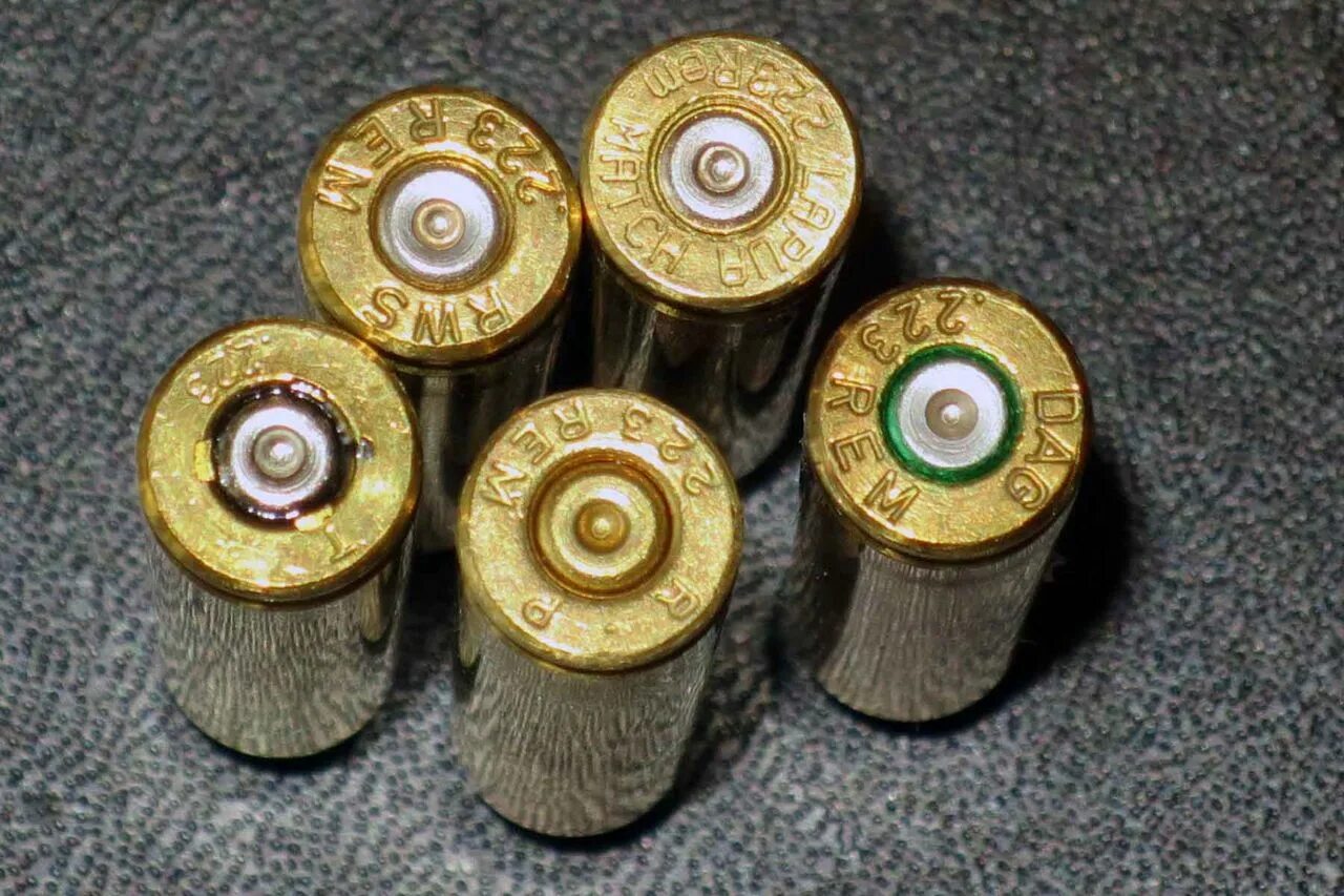 Следы на стреляной гильзе. Патрон для иж 71. Идентификация оружия по стреляным пулям и гильзам. Идентификация огнестрельного оружия по стреляной гильзе. Гильза 9н-62.