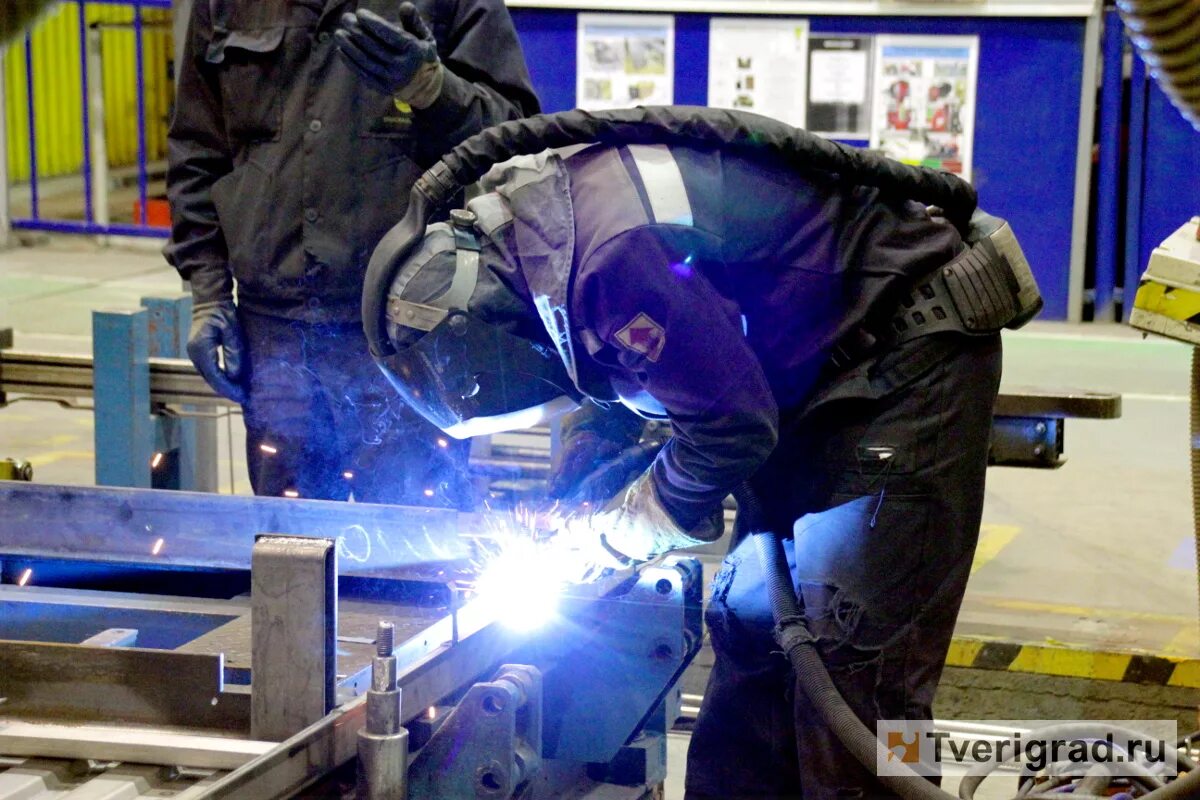 сварщик. сварочные работы. сварка 135/136 полуавтоматическая. сварщик механизированной сварки. сварщик частично механизированной сварки наплавки.