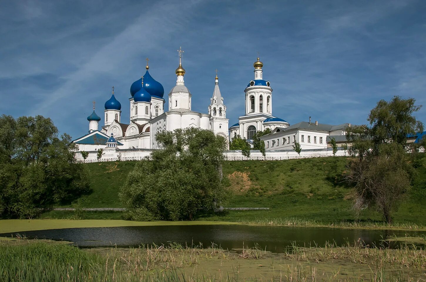 Свято боголюбский монастырь