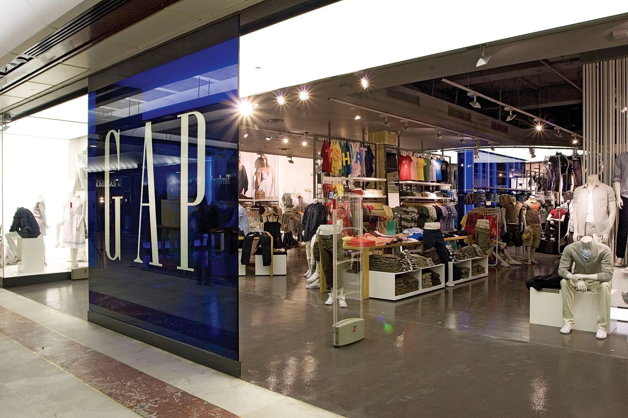 Gap c. Магазин gap. гэп магазин. американские магазины одежды. гэп одежда.