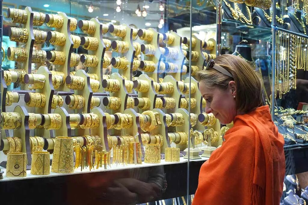 Рынок золота Gold Souk. Золотой рынок в Дубае. Золотой рынок в Ереване. Рынок золота Тбилиси.