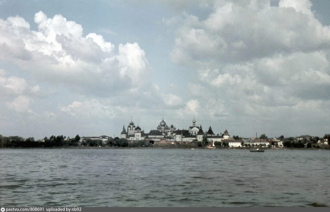 Ворж. Воржа. Угодичи Ярославская область. Старые фото озеро Неро 1910 года. Фото озеро Неро со стороны воржи.