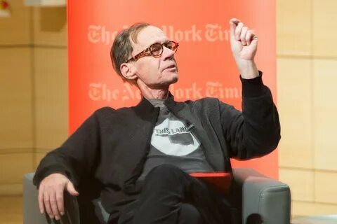 Журналист критикует журналиста