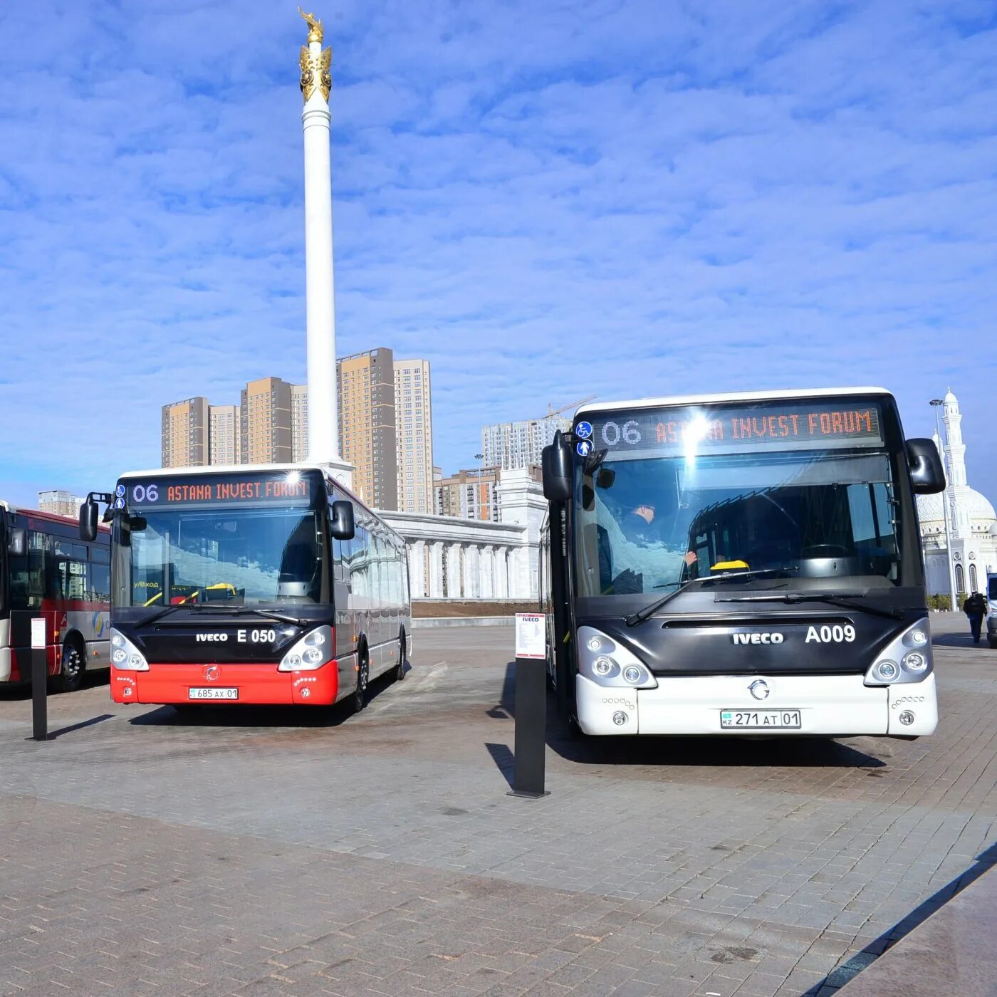 Автобус астана время. Yutong электробус Алматы. Электробус Астана. Автобус Астана. Нурсултан автобусы городские.