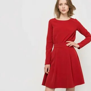 Платье с расклешенной юбкой