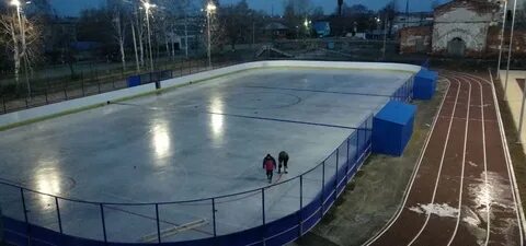 Хоккейных коробок