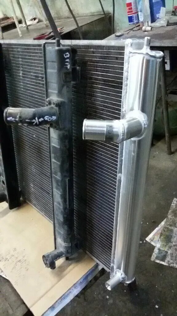 радиатор охлаждения камаз вездеход алюминиевый запаять. Nissens радиатор golf 4. чугунный радиатор в машину авто. радиатор отопления в машине прикол. Nissan almera n 15 бачок радиатора.